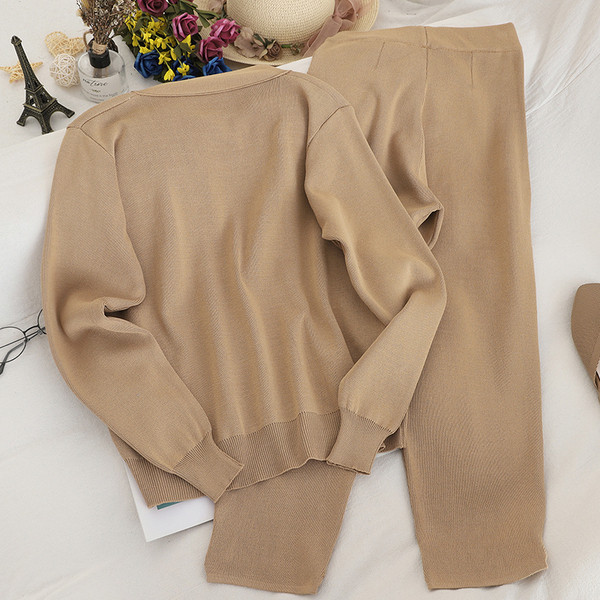 Set casual pentru femei care include un cardigan cu fermoar și pantaloni