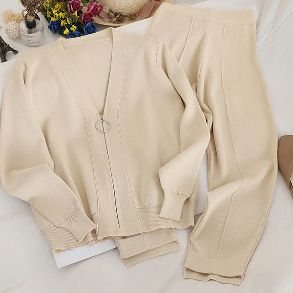 Set casual pentru femei care include un cardigan cu fermoar și pantaloni