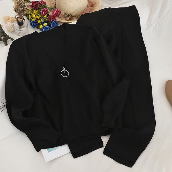 Set casual pentru femei care include un cardigan cu fermoar și pantaloni