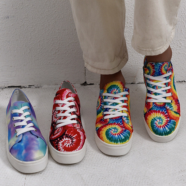 Tenisi dama colorati cu sireturi si talpa plata