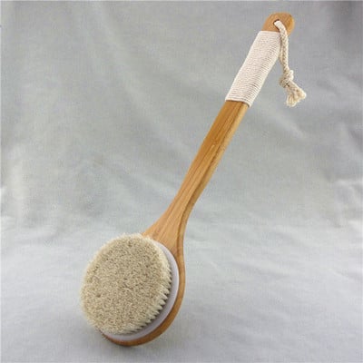 Ξύλινη βούρτσα με μακριά λαβή για το μπάνιο