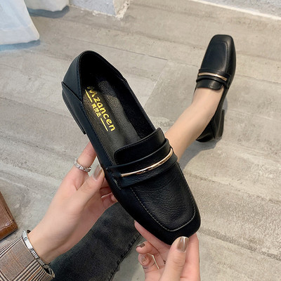 Retro ādas sieviešu espadrilas ar metāla elementu