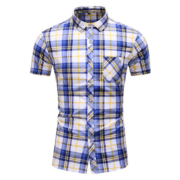 Cămașă bărbătească în carouri cu buzunar și mâneci scurte
