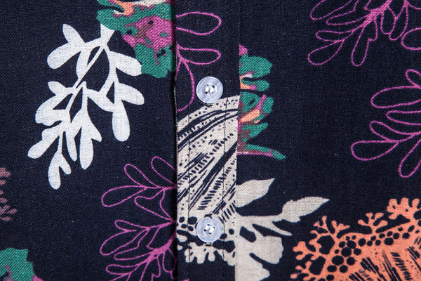 Cămașă casual pentru bărbați cu motive florale și guler clasic