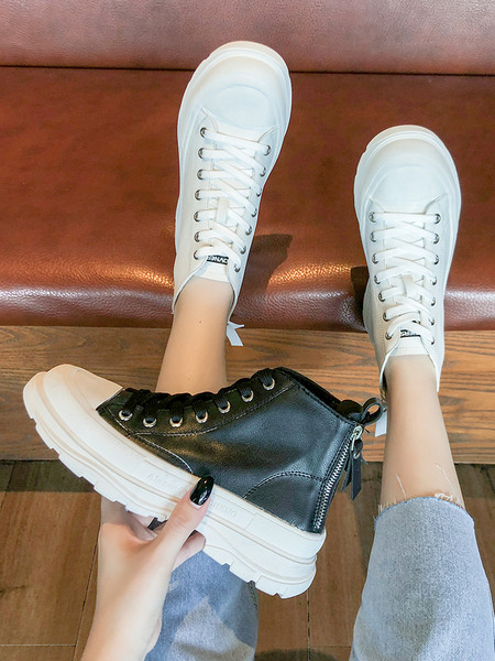 Adidași de damă din piele cu talpă aspră și fermoar