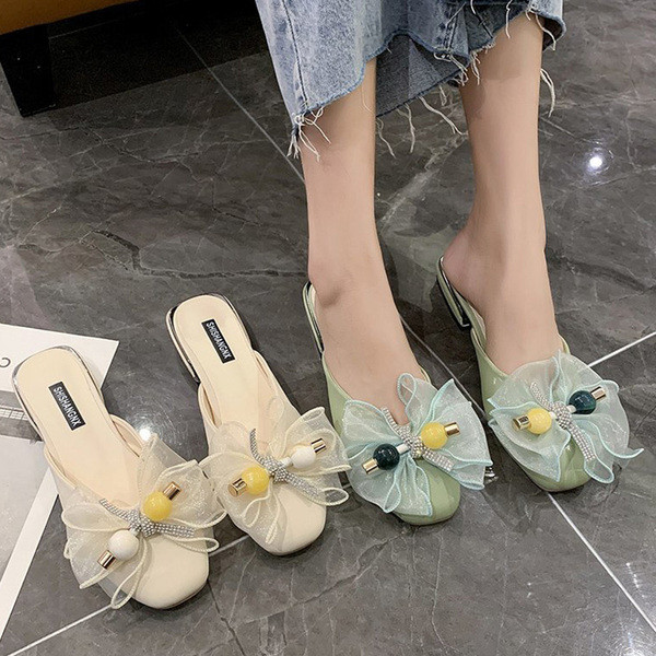 Papuci moderni de damă cu talpă plată și element panglică