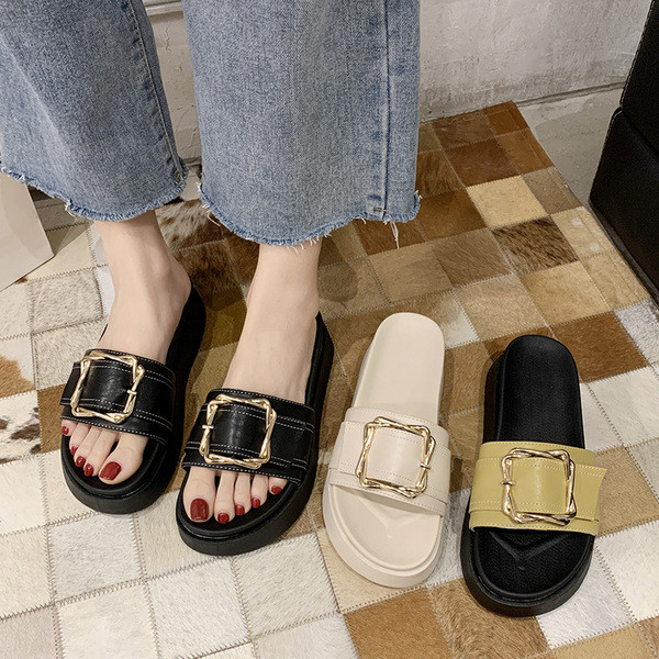 Papuci moderni de dama cu catarama metalica