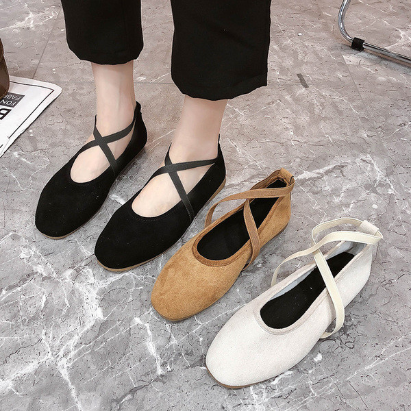 Pantofi casual de dama cu talpa plate si curea transversala