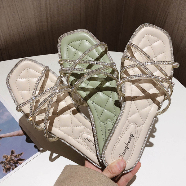 Papuci de damă cu bretele strălucitoare