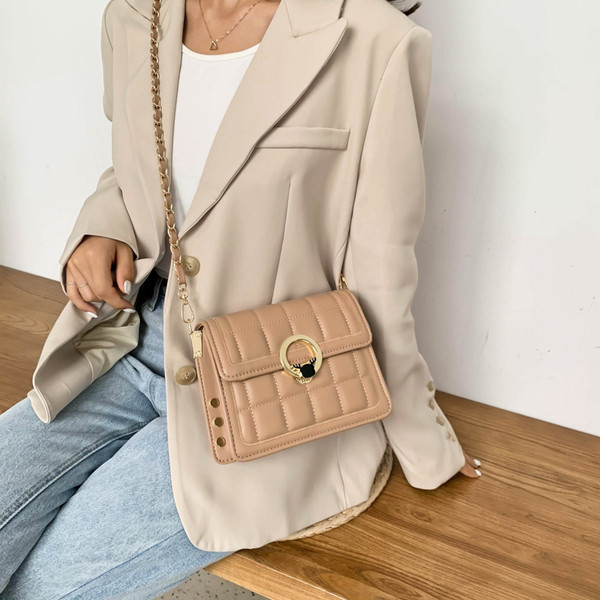 Geanta de dama din piele cu maner lung si inchizator