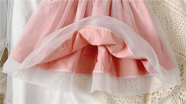 Rochie de copii croita pentru fete cu maneci scurte si tul