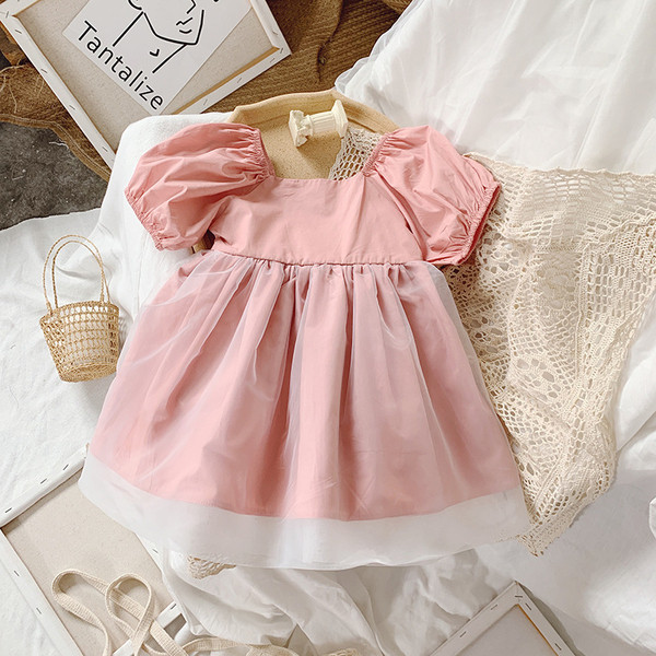Rochie de copii croita pentru fete cu maneci scurte si tul