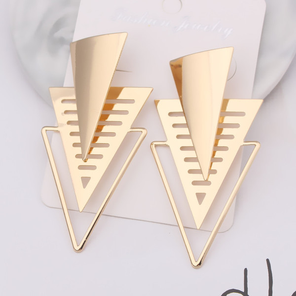 Cercei de damă din aur - cinci modele