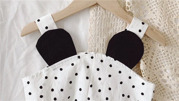 Rochie pentru fete decupata cu puncte pentru copii