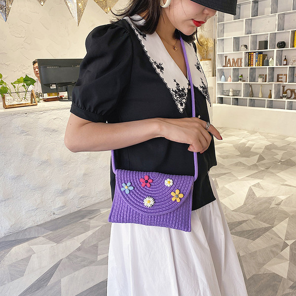 Geantă casual de damă cu elemente florale 3D