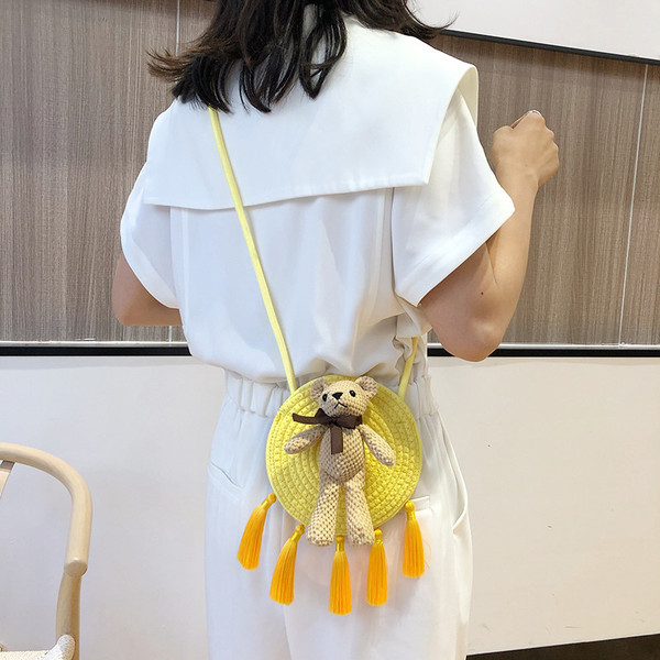 Geanta casual dama cu ciucuri si element 3D