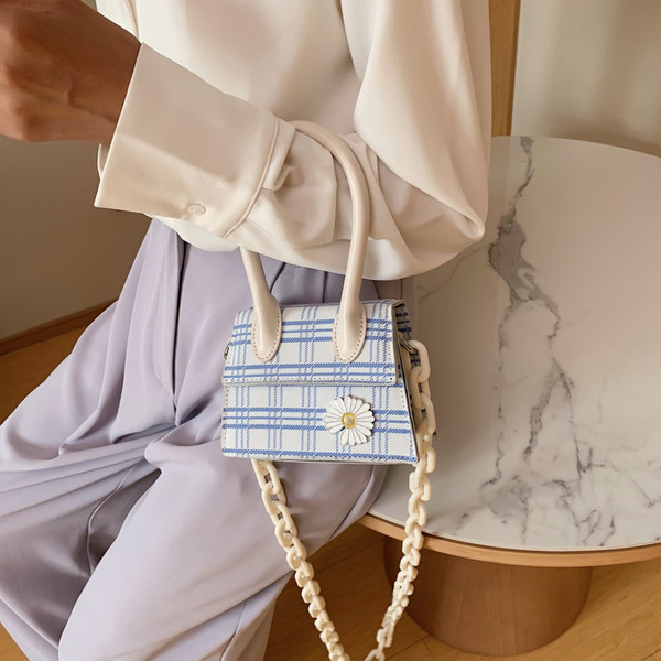 Geantă de damă modernă cu element de flori 3D