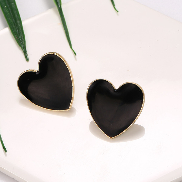 Cercei de dama de culoare in forma de inima