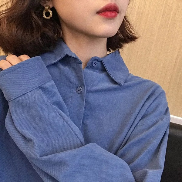 Елегантни дамски златисти обеци 