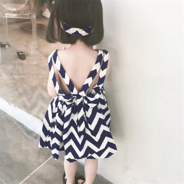 Rochie moderna pentru copii cu decolteu in V si spate gol