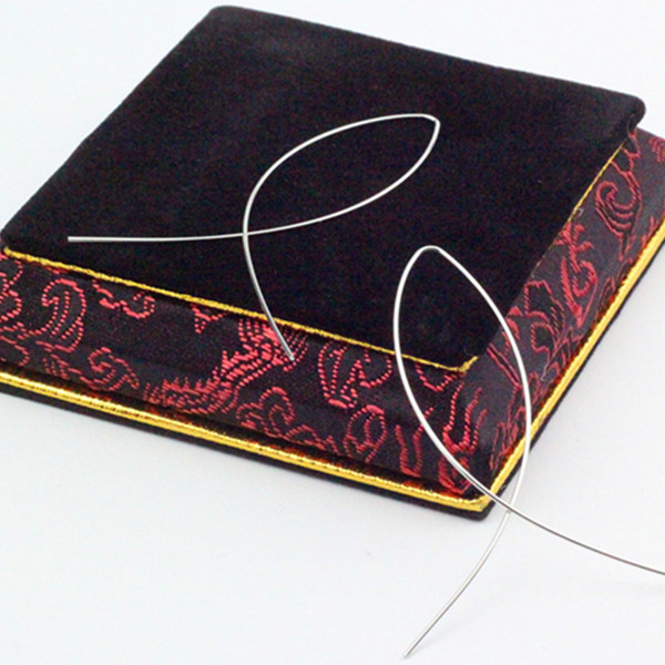 Cercei simpli de dama subtiri