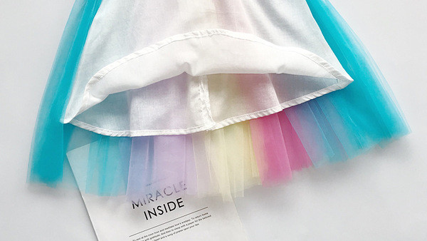 Rochie pentru copii model nou pentru baieti cu tul colorat