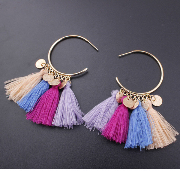 Cercei moderni de dama cu ciucuri si elemente metalice