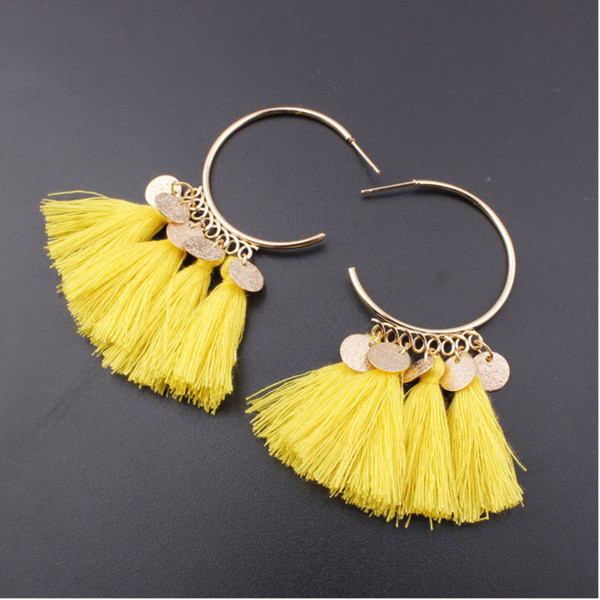 Cercei moderni de dama cu ciucuri si elemente metalice