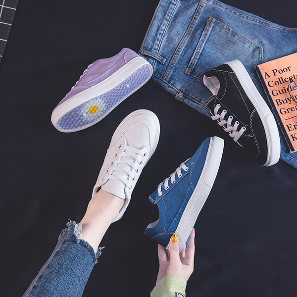 Adidași casual cu șireturi și talpă plată