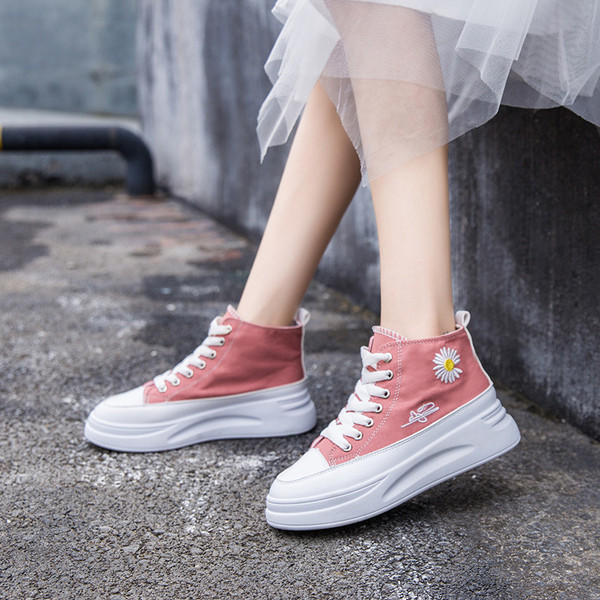 Adidasi de dama cu talpa inalta si broderie