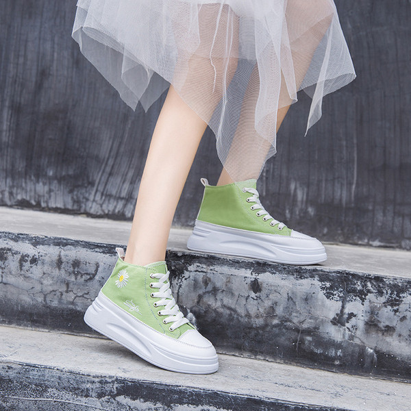 Adidasi de dama cu talpa inalta si broderie