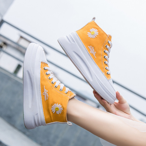 Adidasi de dama cu talpa inalta si broderie