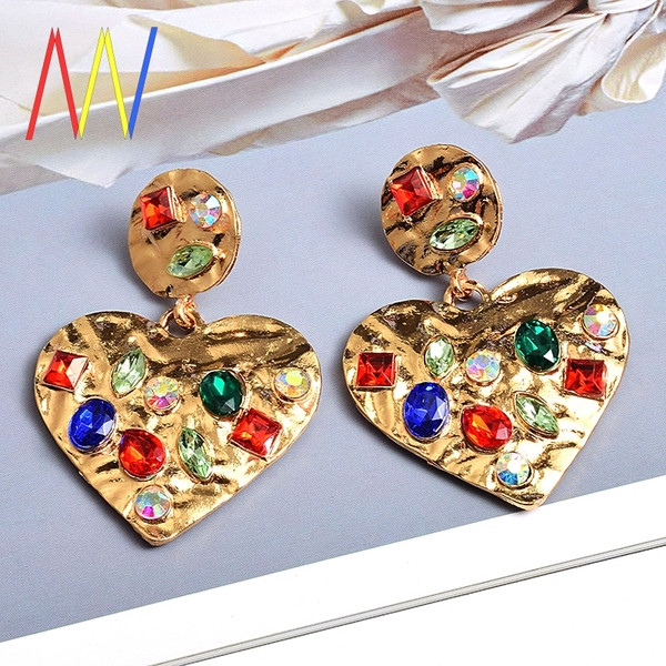 Cercei de dama din metal in forma de inima cu pietre colorate