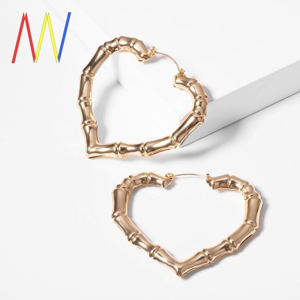 Cercei mari de dama din metal in forma de inima