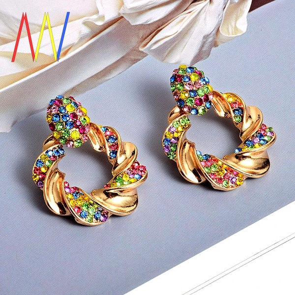 Cercei rotunzi de dama aurii cu pietre colorate