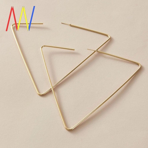 Cercei mari de dama in forma de triunghi