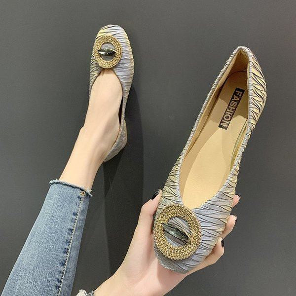 Pantofi moderni de dama cu talpa moale