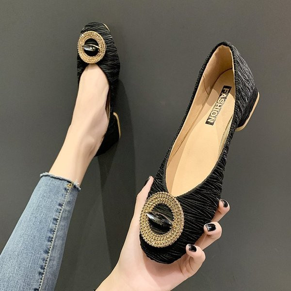 Pantofi moderni de dama cu talpa moale