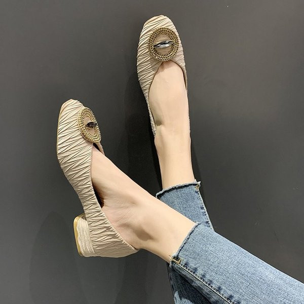 Pantofi moderni de dama cu talpa moale