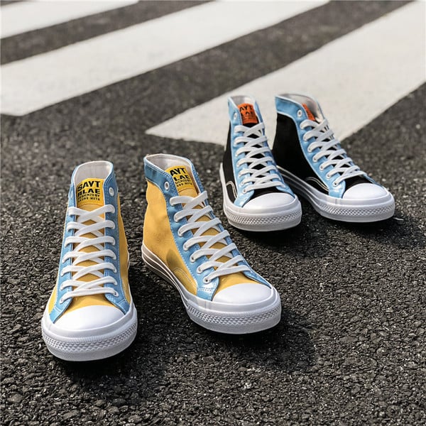 Tenisi casual pentru bărbați din material textil, cu inscripții și cravate