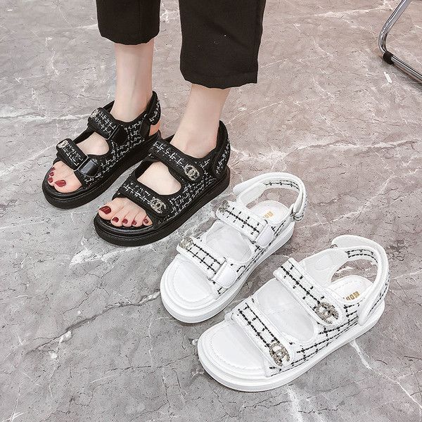 Sandale de dama cu talpa plate si velcro