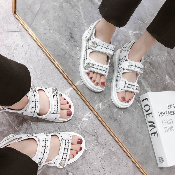 Sandale de dama cu talpa plate si velcro