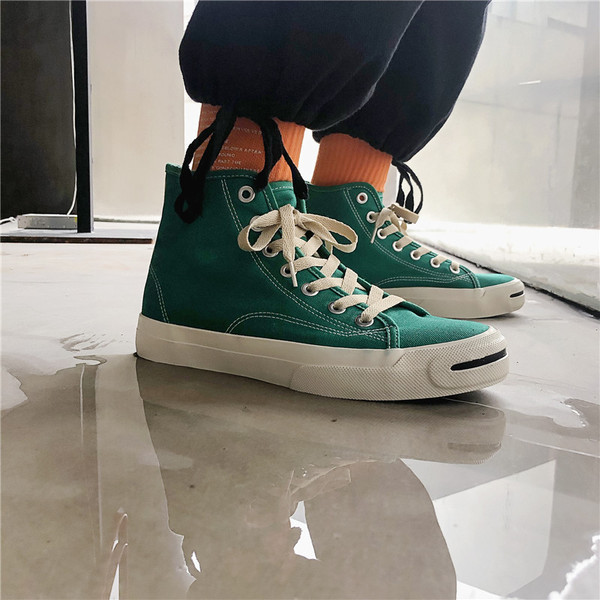 Tenisi de bărbați curați deasupra gleznei, cu talpă plată și șireturi