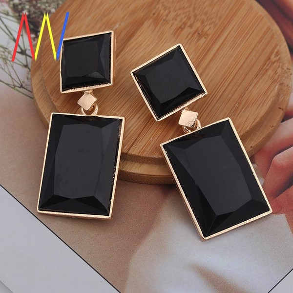 Cercei de dama dreptunghiulari cu pietre mari