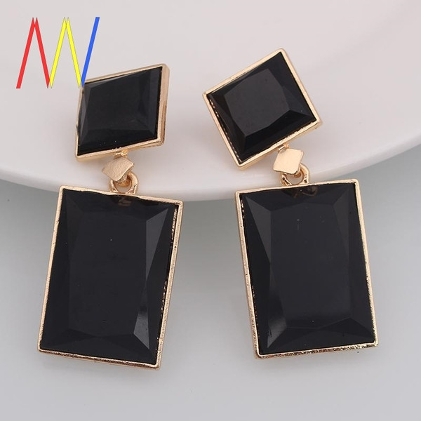 Cercei de dama dreptunghiulari cu pietre mari