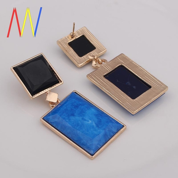 Cercei de dama dreptunghiulari cu pietre mari