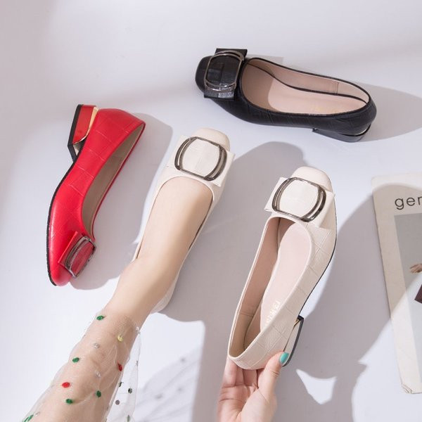 Pantofi casual de dama cu talpa moale si catarame