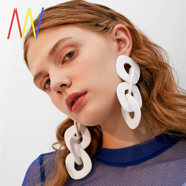 Cercei de dama lungi si voluminosi