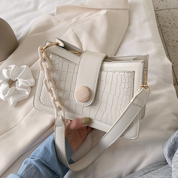 Geanta de umar de dama din piele la zi