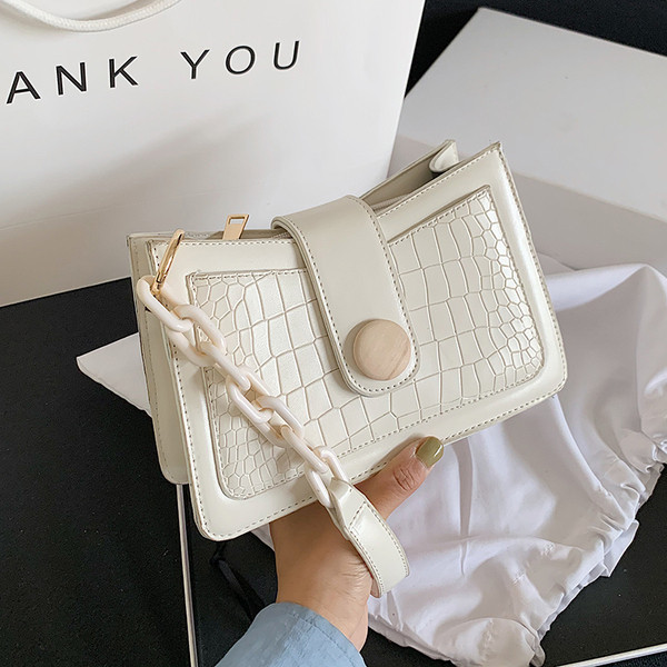 Geanta de umar de dama din piele la zi